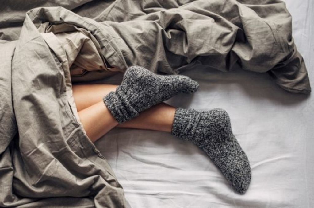 Pros And Cons Of Sleeping With Socks On